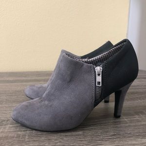 FUNKY FAB LOW RISE ANKLE BOOTIES!👢🤪